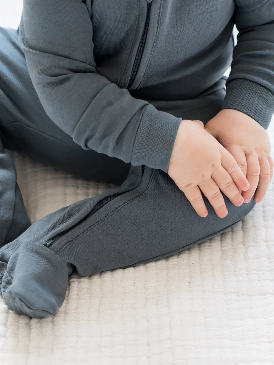 Peyton Zipper Sleeper